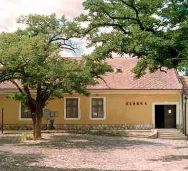 Felújított Czóbel Múzeum, megújult állandó kiállítás Szentendrén